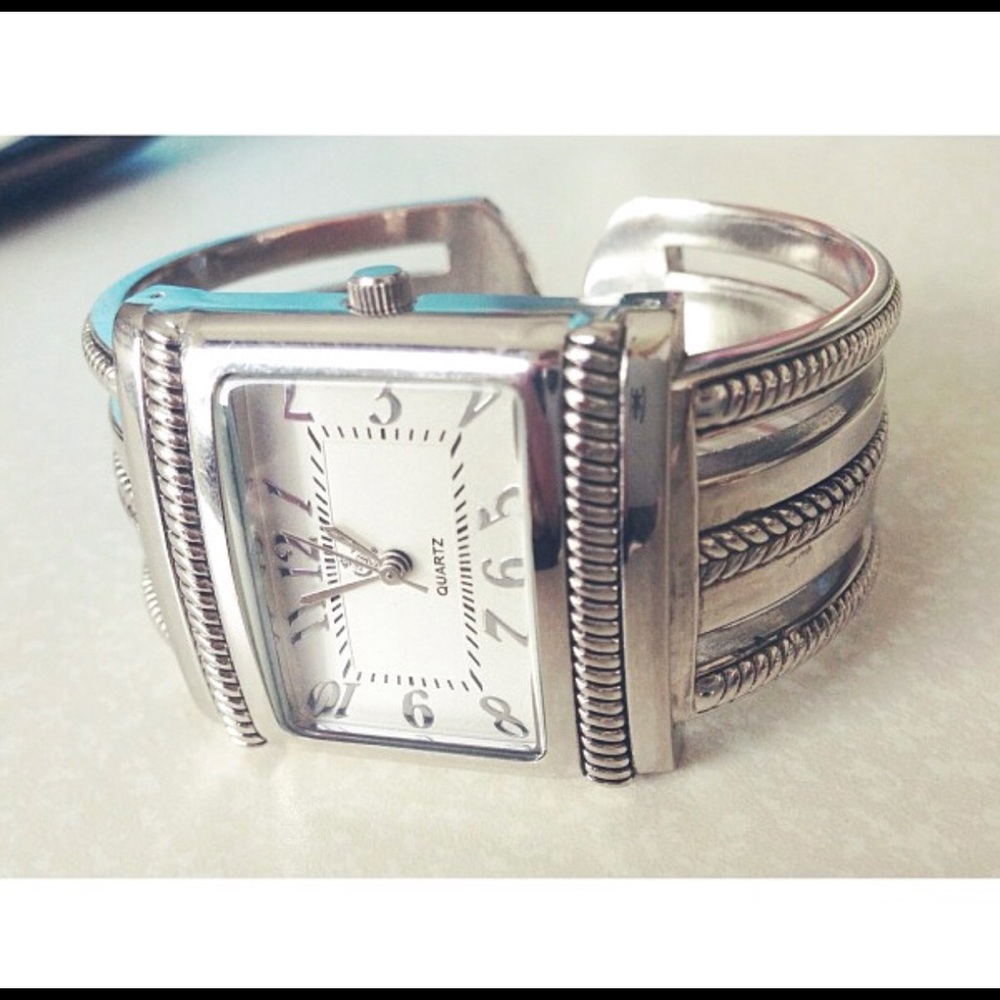 Premier Designs watch
